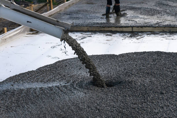 Best Concrete Driveway Installation  in Vaiden, MS